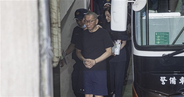 律師鄭深元：柯文哲同意由陳佩琪辦理交保程序