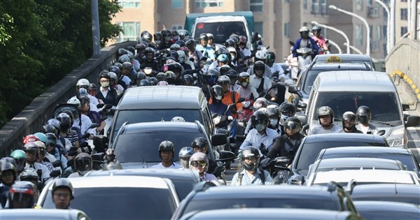 公館圓環動工第2上班日　新北警：福和、永福橋順暢