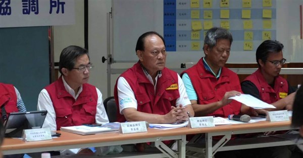 Re: [新聞] 挖土機老闆感染逝世...一周前逆風喊鏟子