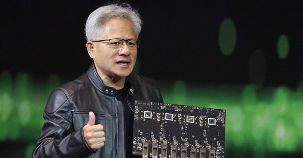 輝達財報亮眼 黃仁勳提3大趨勢駁AI泡沫說