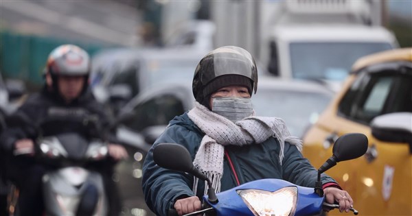 早安世界》21日前水氣減少仍偏冷　週末回暖2天再迎東北季風