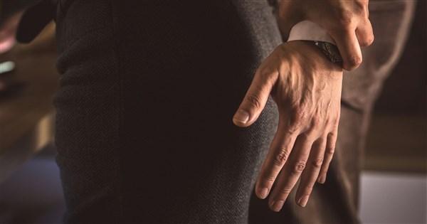 海關人員涉性騷空服員　遭記2大過免職