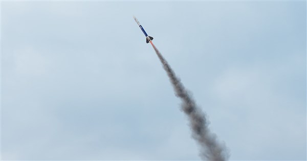 淡大「淡江二型」火箭發射升空　射高超過7公里成功驗證航電系統
