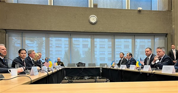 美烏擬定新19點俄烏終戰草案 敏感議題待總統決定 | 國際 | 中央社 CNA 美烏擬定新19點俄烏終戰草案 敏感議題待總統決定 | 國際 | 中央社 CNA