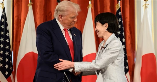 川普稱與中日領導人有良好對話 讚高市早苗聰明強勢 | 國際 | 中央社 CNA 川普稱與中日領導人有良好對話 讚高市早苗聰明強勢 | 國際 | 中央社 CNA