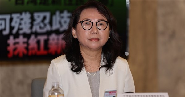 中配徐春鶯涉反滲透法、詐欺罪　法院裁准羈押禁見