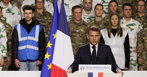 面對俄羅斯威脅 馬克宏宣布法國明年夏天恢復志願役 | 國際 | 中央社 CNA 面對俄羅斯威脅 馬克宏宣布法國明年夏天恢復志願役 | 國際 | 中央社 CNA