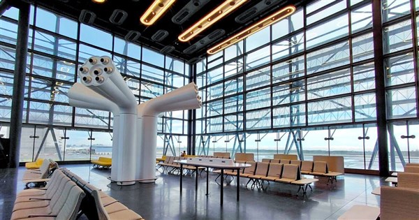 早安世界》桃園機場三航廈北登機廊廳試營運　視野遼闊明亮獲好評