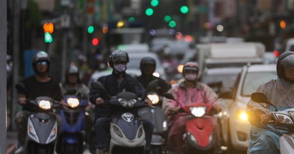 立院三讀車輛噪音超標最重罰3.6萬　情節重大吊照