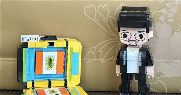 日蘋果糖老闆掃購砂糖爆紅 台糖贈造型積木討論未來合作