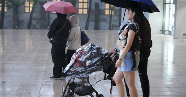 11月新生兒7946人再創新低 老年人口占19.99%逼近超高齡社會