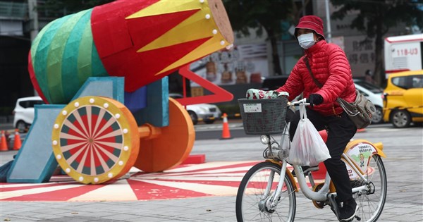 冷氣團13日晚間南下　台南以北、宜花探12度
