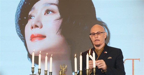 坣娜過世前失語失明 丈夫沉痛道別感謝陪伴10年