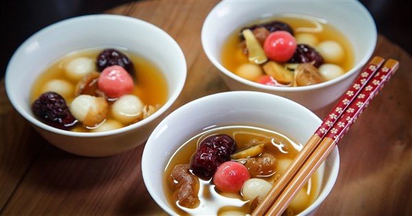 冬至吃湯圓長一歲又團圓 「冬至烏過年酥」預測春節好天氣?