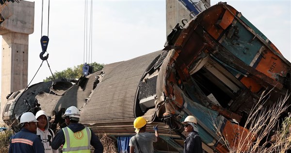 タイ高速鉄道のクレーンが列車に衝突し22人を死亡させた請負業者は、ミャンマー地震後にバンコクで倒壊した建物と同じだったインターナショナル |中央通信社CNA