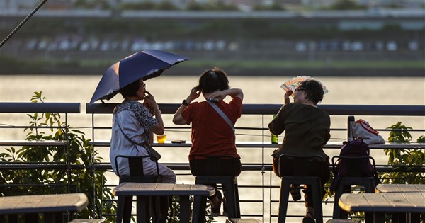 2025創下史上第3高溫 專家預測2026不樂觀