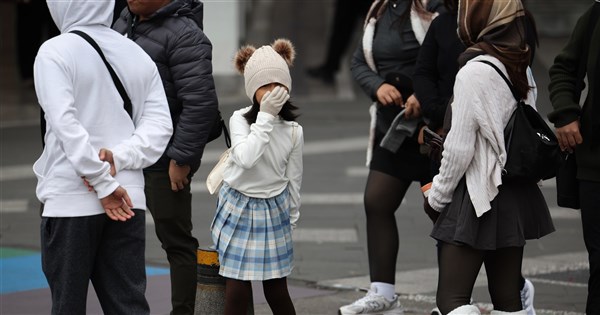吳德榮:本週低溫緩降 週末冷空氣接力平地探8度