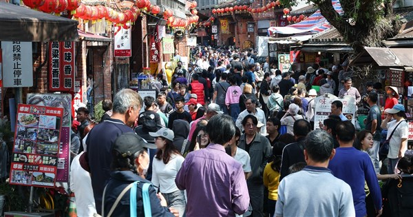 早安世界》好天氣迎開工各地多雲到晴 24日起2波鋒面接力