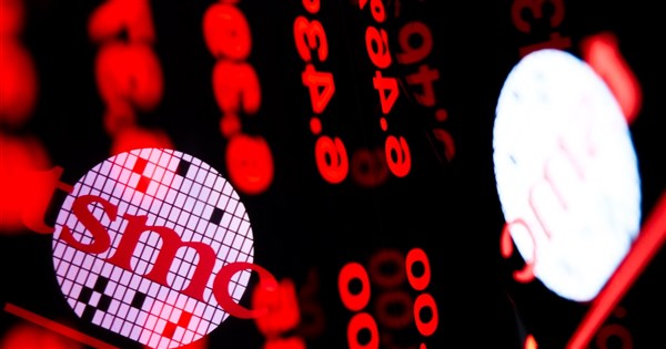 台股早盤漲逾1300點 強勢重返34000點