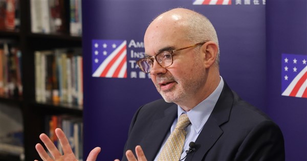 谷立言促立法院速過國防預算 預期軍費應達GDP 5%