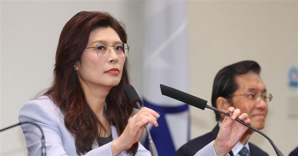 鄭氏、訪中団を率いて：民進党に両岸和平は難しくないと証明する