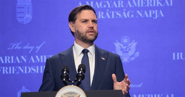 美在談判大限前襲伊朗哈格島 范斯:不代表戰略改變