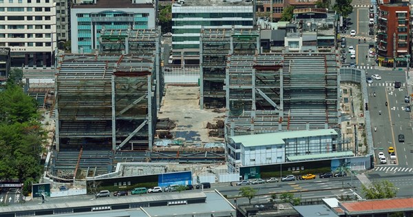 中石化（CPDC）と鼎越、容積率728%で京華広場の土地処分手続きの開始を決議