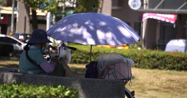 南屏防高溫 吳德榮:14日之前各地熱如夏