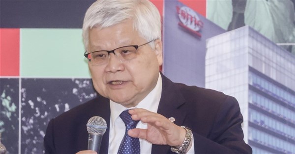 マスク氏がTeraFabを自社建設、魏哲家氏「ファウンドリに近道はない」