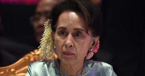 ミャンマー、スー・チー氏減刑とウィン・ミン元大統領釈放