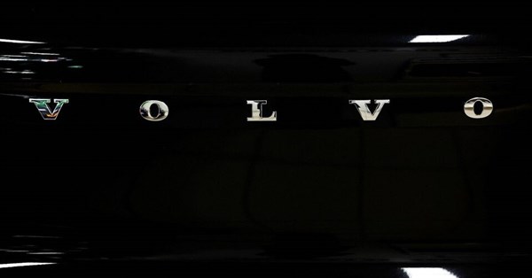 富豪汽車用胡錫進代言  被批背離品牌價值觀