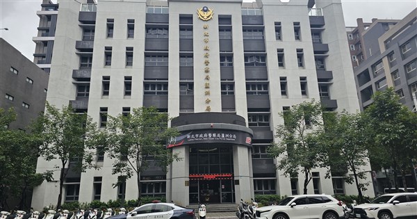New Taipei Citizen Fraudulently Ordered Pizzas After Reporting Illegal Parking; Involved Police Officer Referred for Prosecution