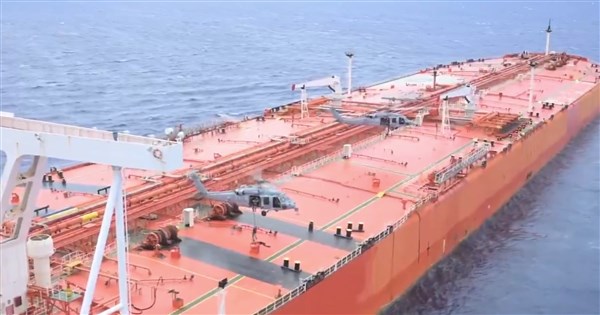 米メディア：中国とイランを往来する「影の艦隊」のタンカーを米軍が拿捕、テヘランの資金源遮断の恐れ