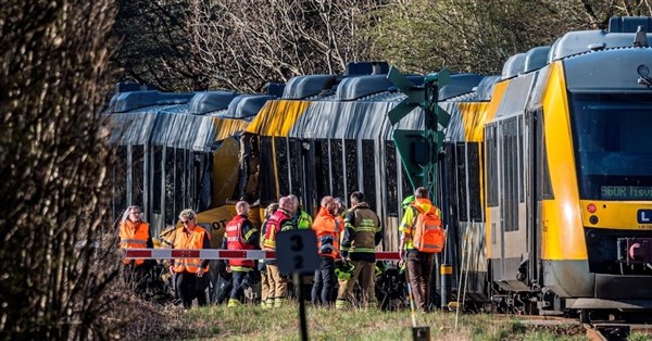 デンマークで通勤列車が正面衝突、5人が重体・計18人が負傷
