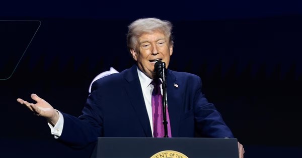 Trump: Not in a Rush to End War with Iran, Will Not Use Nuclear Weapons