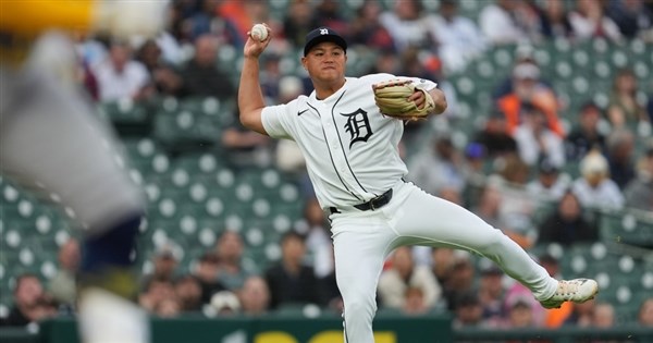 Lee Hao-yu Earns Praise in First MLB Start at Second Base with Double Play and Tag Out [Video]