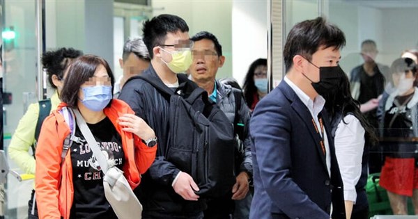 台灣旅行團甘肅翻車事故釀死 家屬帶骨灰返台