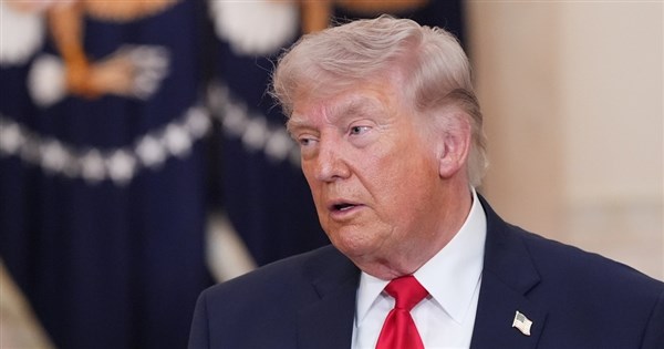 AFP: Trump Meets Energy Executives, Reveals Iran Blockade May Continue for Months