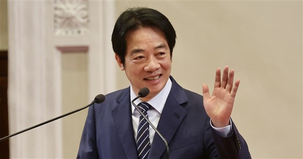 頼総統：今年の最低賃金は10年連続で引き上げ、247万人超の労働者が恩恵