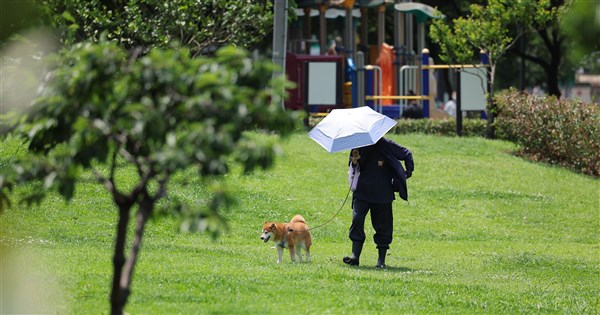 5月2日は曇り時々晴れ、西部で最高33度に　5月3日夜から前線接近