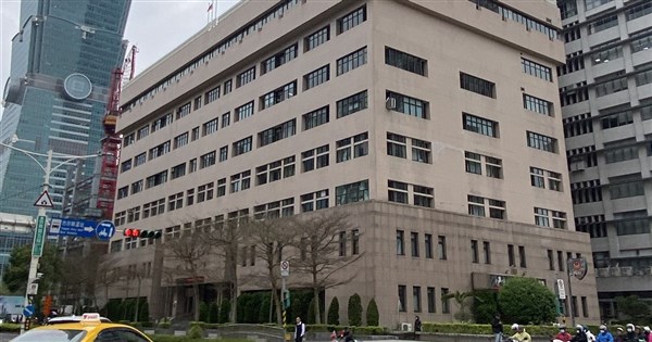 トイレでの盗撮と児童・少年の性的画像購入に関与　台北市の元警察官に執行猶予5年