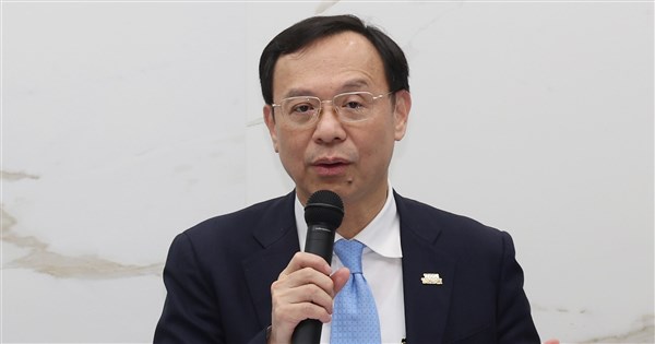 医療法改正案が三読通過、3交代制の看護師対患者比を法制化　2028年5月1日施行へ