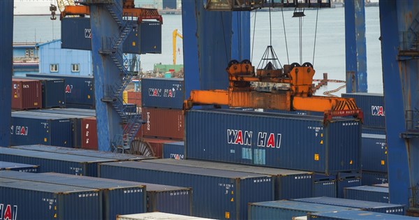 情報通信製品の出荷ピークが反落、4月輸出は676.2億米ドルで単月過去2番目の高水準