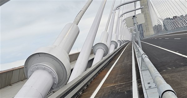淡江大橋12日通車 新北市警：機車禁行主線道