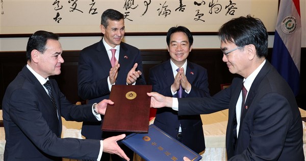 總統與潘尼亞見證台巴3合作文件簽署 深化兩國關係