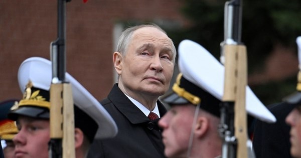 プーチン氏、戦勝記念日軍事パレード演説：ロシア軍はNATOが支援する「侵略勢力」と対抗