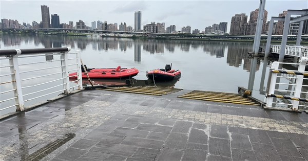 台北・大稲埕埠頭で溺れた高齢男性を救助しようと飛び込んだ文化大生、遺体で発見