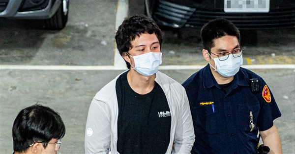 孫安佐涉測試自製噴火槍 士院裁定羈押禁見