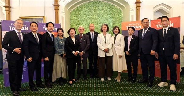 台湾の立法院長、英国下院議長と会談 台英議会外交で初の快挙
