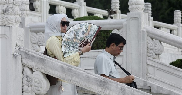 来週は暖かく高温に、次の前線は27日に到来見込み